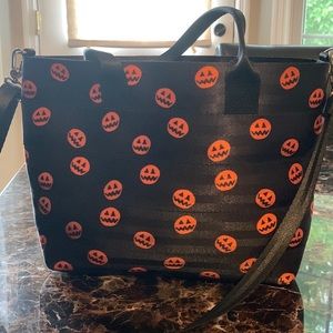 Harvey’s NBC streamline pumpkin tote